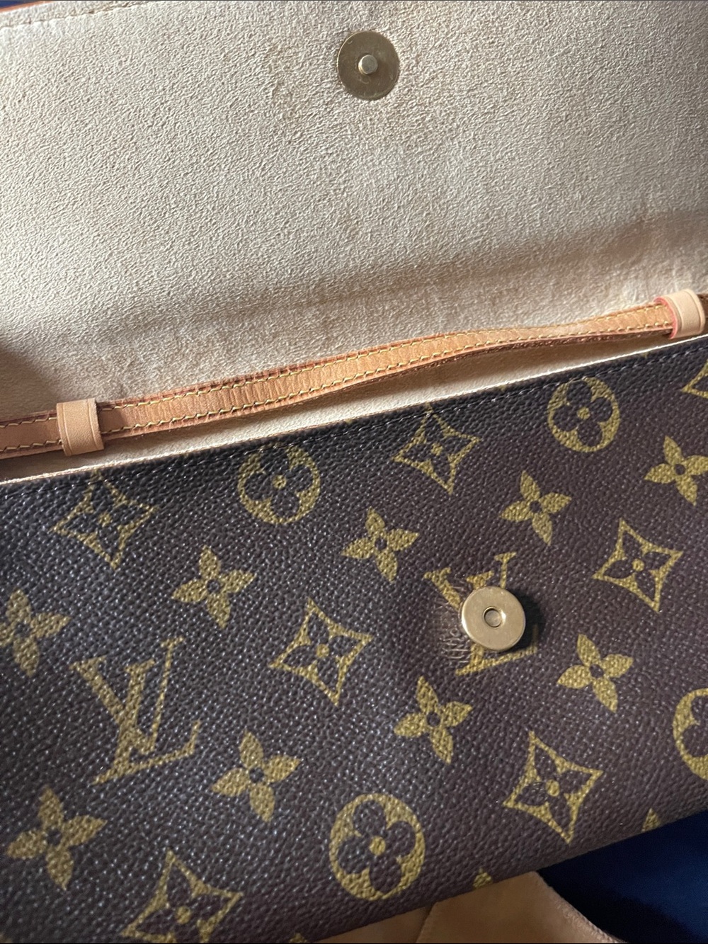 Louis Vuitton Monogram Canvas Brown and Tan Crossbody Clutch - Picture 3 of 7